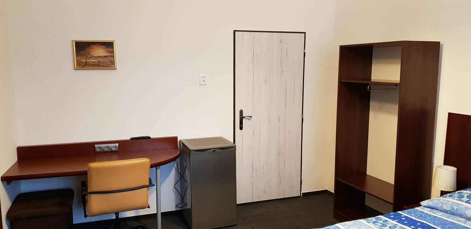 Pokoj 7 – Dvoulůžkový se sociálním zařízením na pokoji